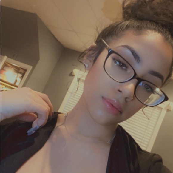 Meet your Posher, Diane - Picture 3 of 7